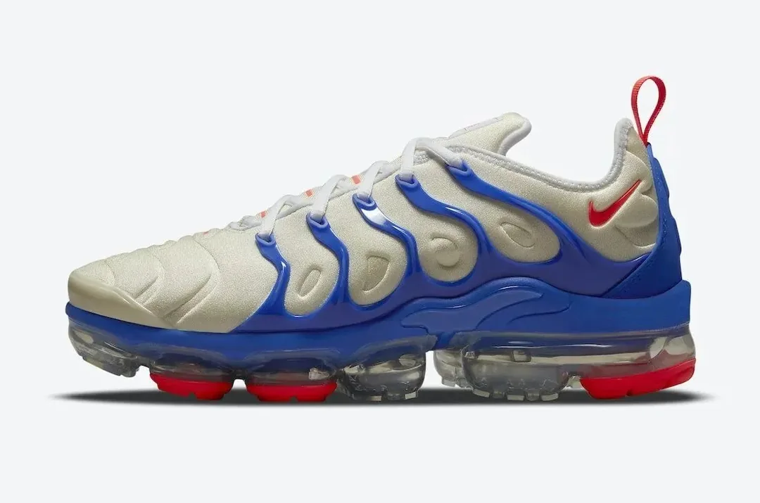 Nike Air VaporMax Plus Mesh Cushion Platform Sneakers — Photo 14