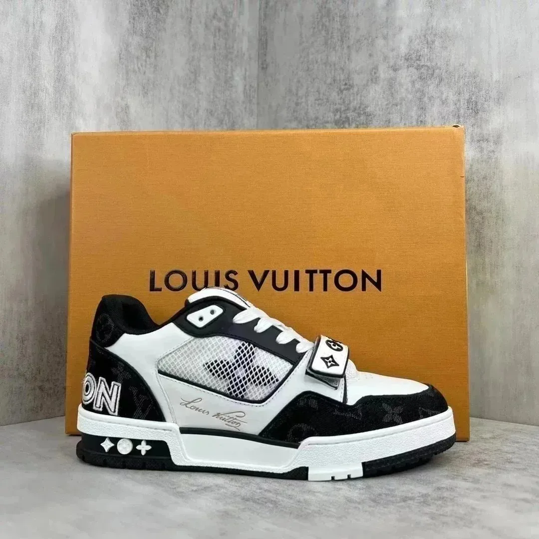Louis Vuitton LV Trainer White Trainers — Photo 15