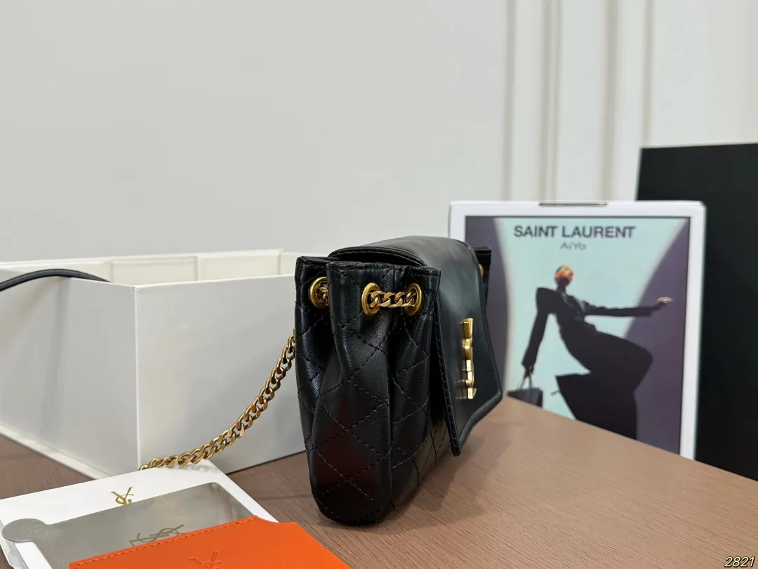 Saint Laurent Handbag — photo 4