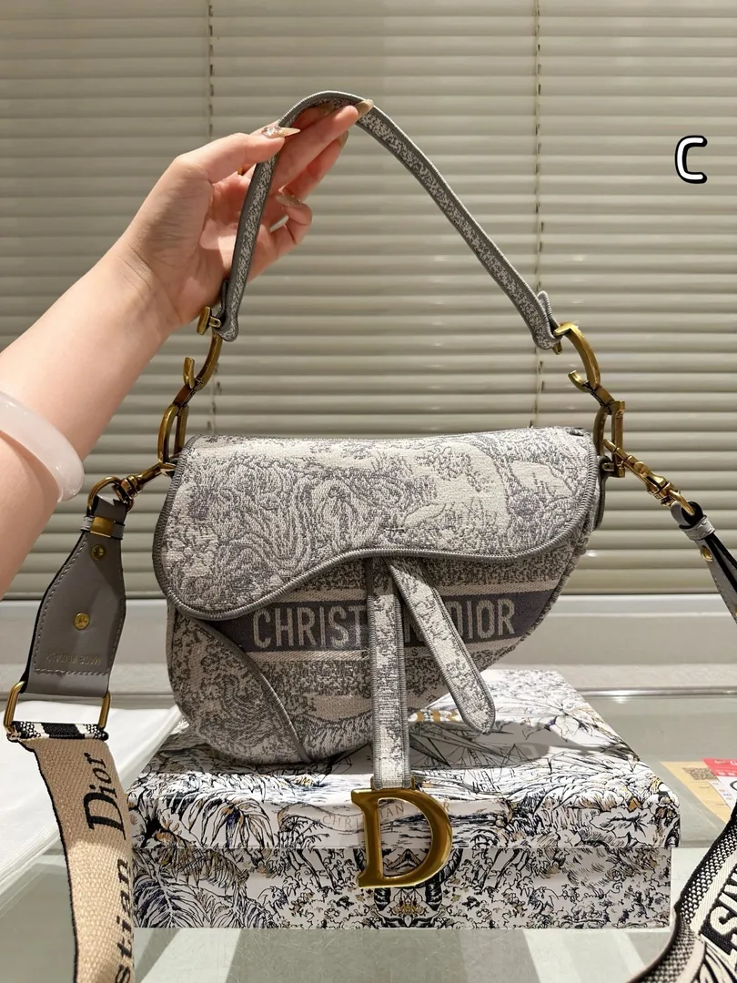 Dior Saddle Bag — Photo 13