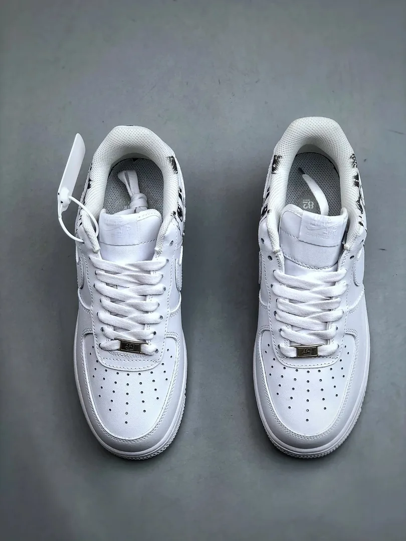 White Black Air Force 1 Supreme — Photo 6