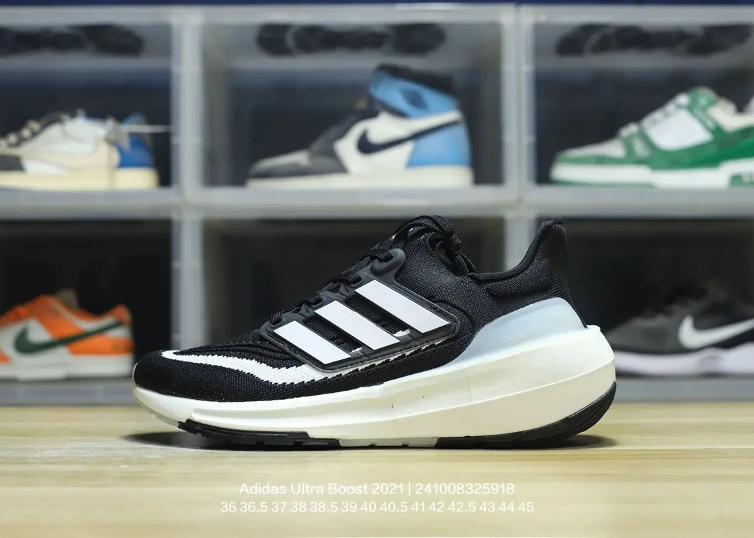 Adidas Ultra Boost Low-Top Sneakers — QC