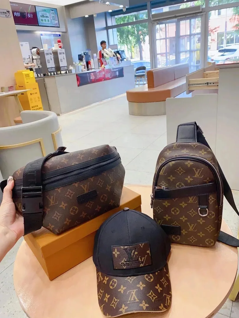 Three-Piece Bag Set — Photo 15