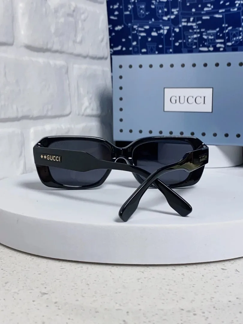 Accessory — Photo 3