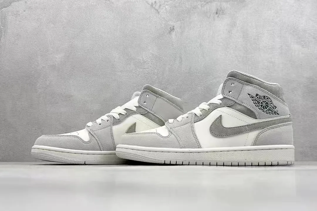 Air Jordan 1 Mid Grey Sail — photo 6
