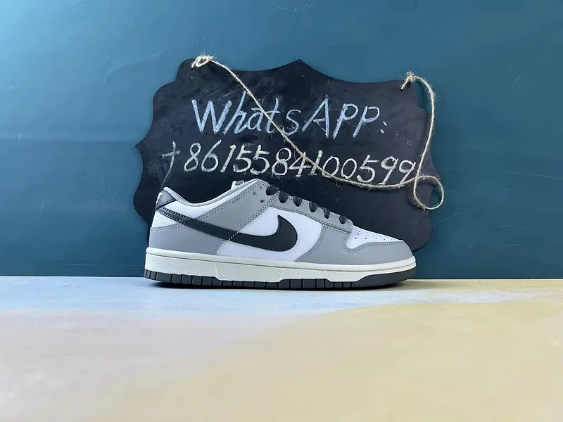 Nike Dunk Smoke Grey