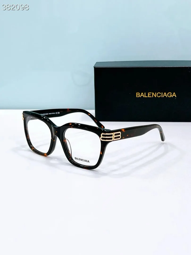 Balenciaga BB Logo Oversized Sunglasses — QC