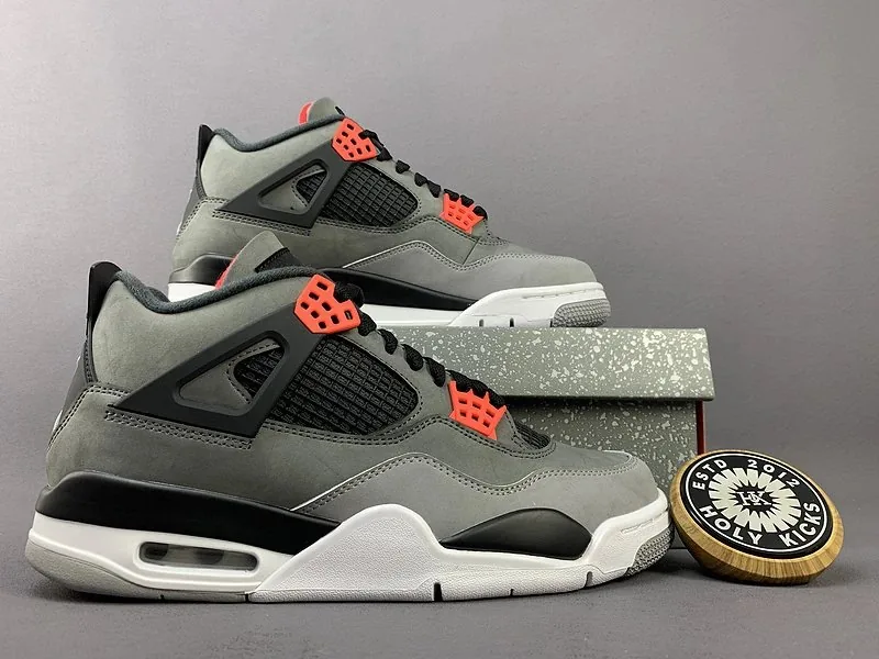 Jordan 4 Brown Retro Trainers — photo 5