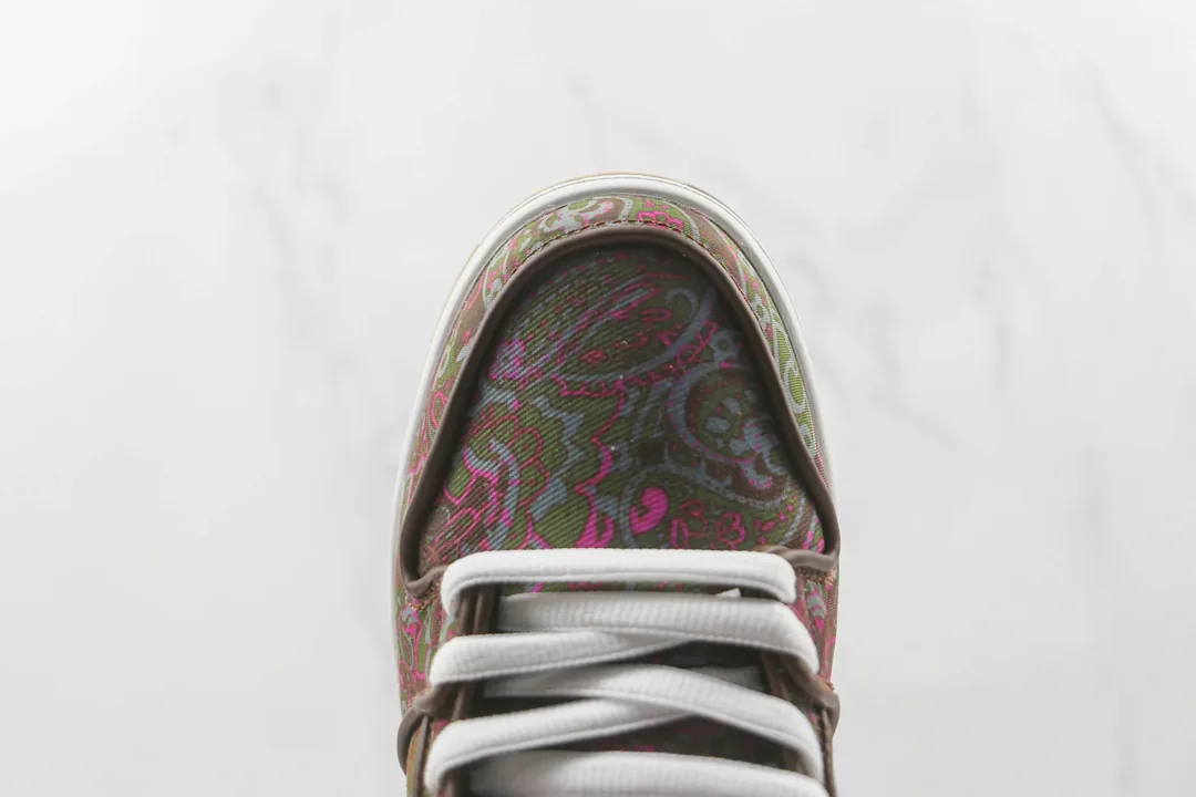 Nike Dunk Low Brown Beige Paisley Top Sneakers — Photo 8