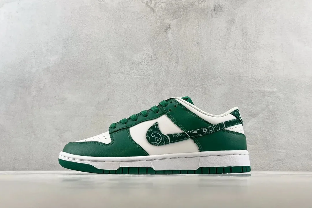Nike SB Dunk Low Travis Scott Lace-Up Runners — Photo 13