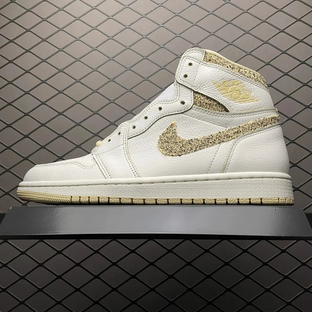 Air Jordan 1 High Red — Photo 7