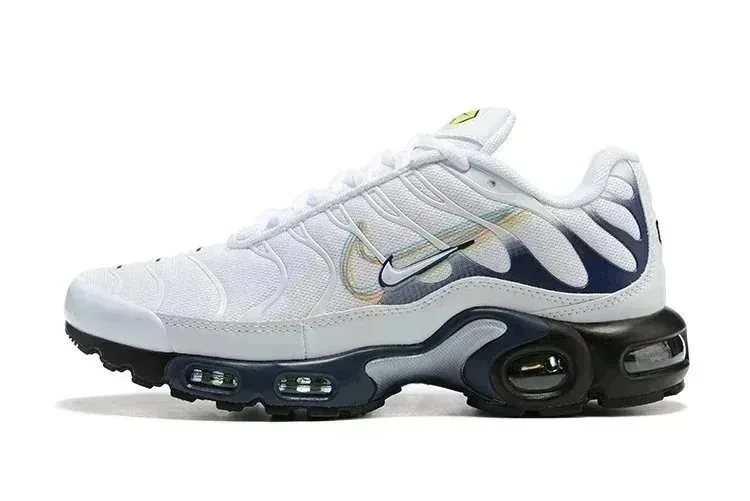 Nike Air Max Plus TN Black Sneakers — Photo 3