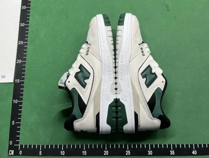 New Balance 550 — Photo 14