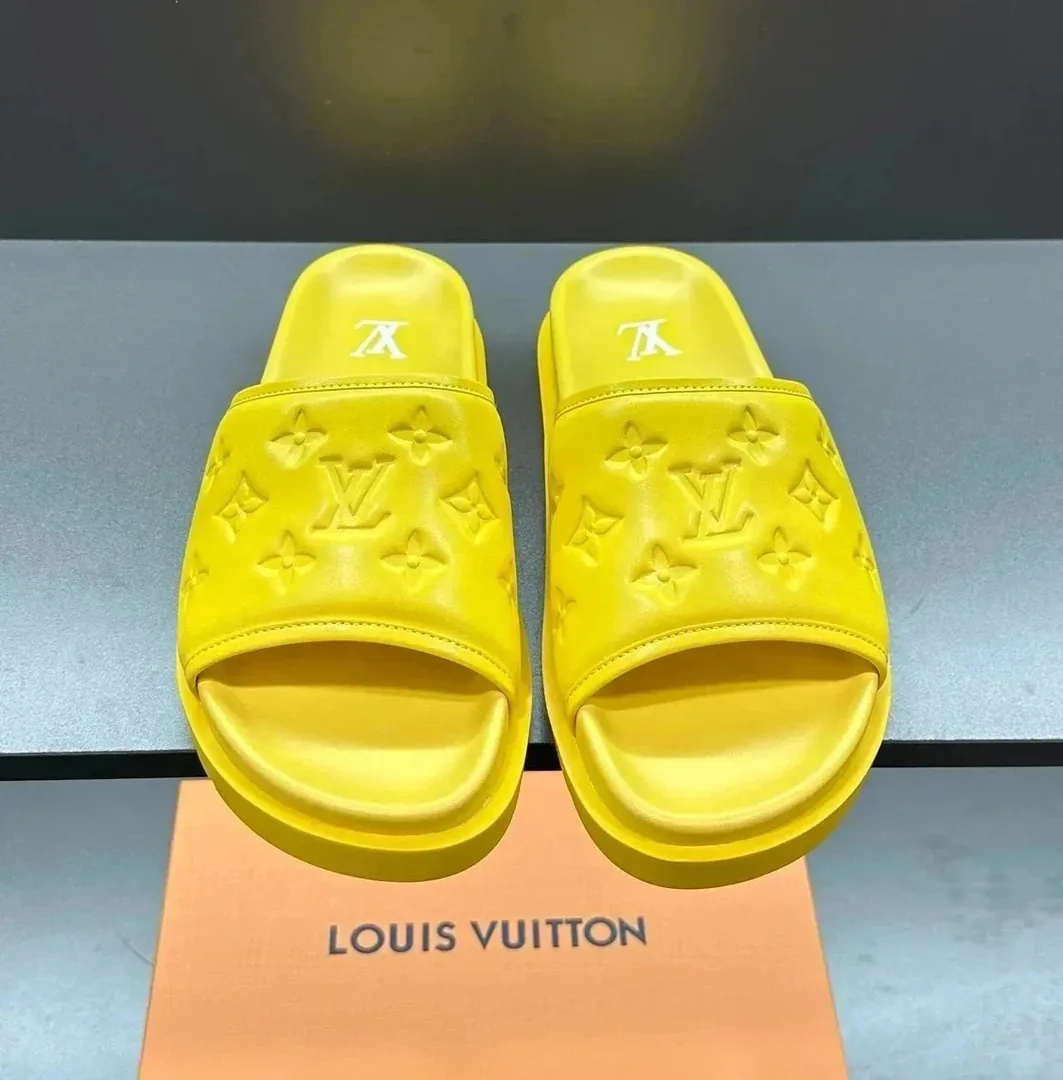 Leather Slides — QC