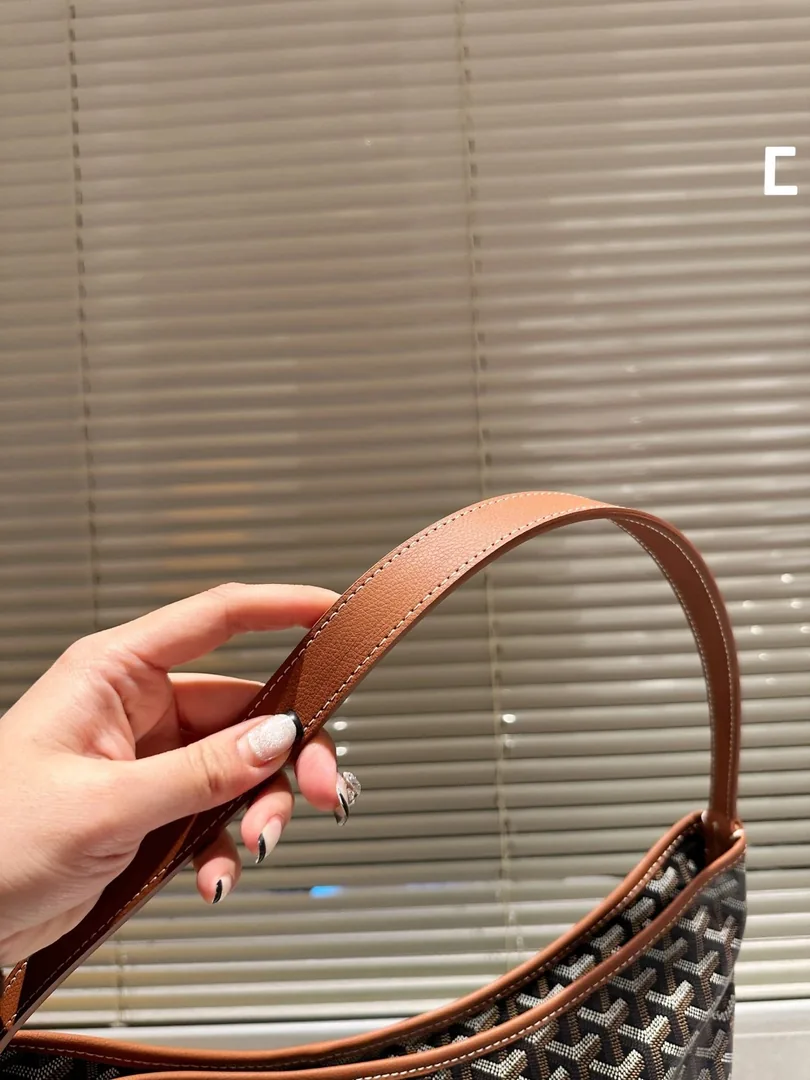 Goyard Hobo Bag — Photo 7