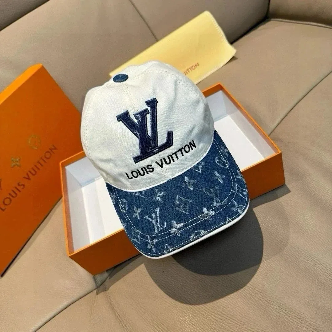 Louis Vuitton Monogram Knit Beanie Collection — Photo 11