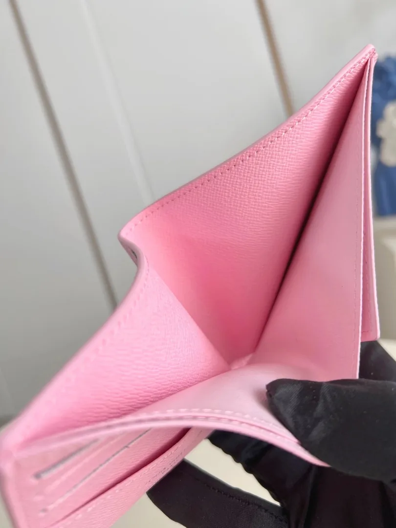 Louis Vuitton Card Holder Wallet — photo 11