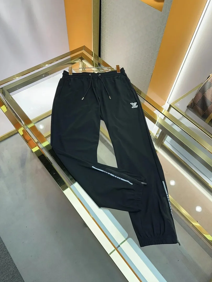 Sweatpants — Photo 3