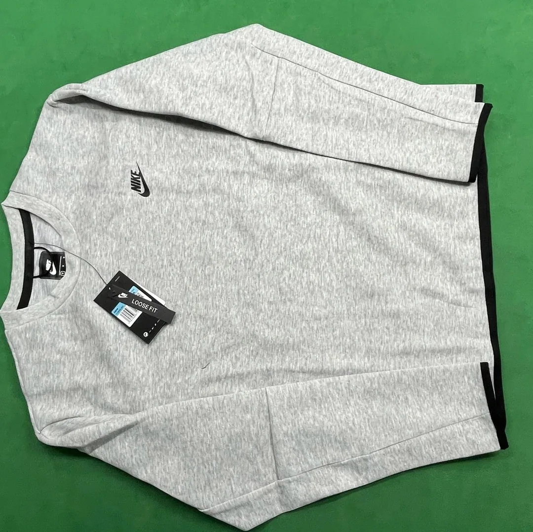 Sweatshirt — Photo 7
