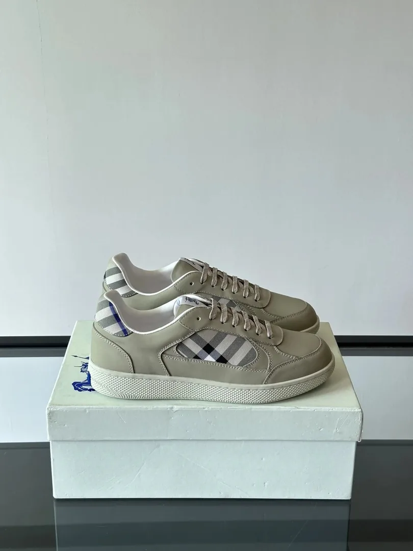 Burberry Leather Sneakers — Photo 13