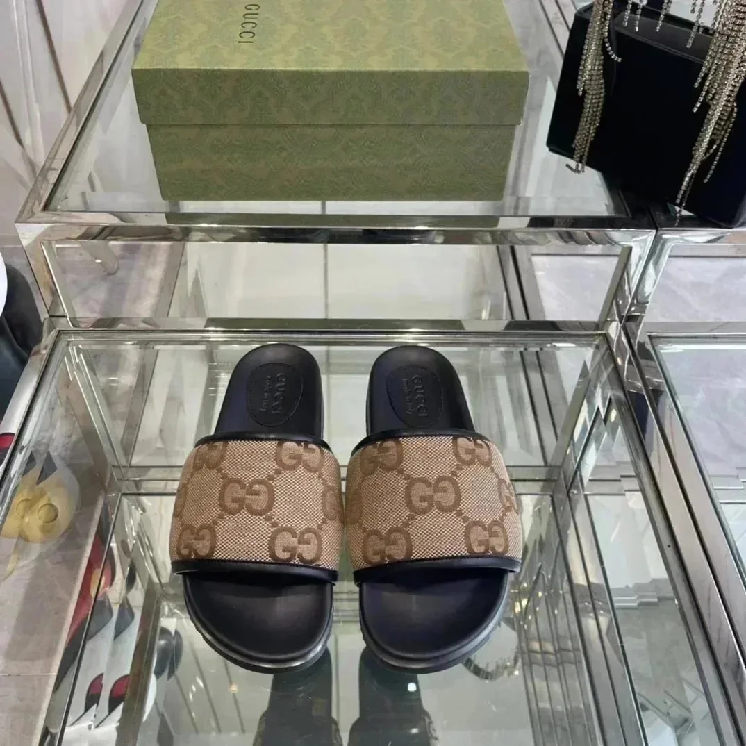 Gucci GG Platform Slide Sandal Collection — Photo 6
