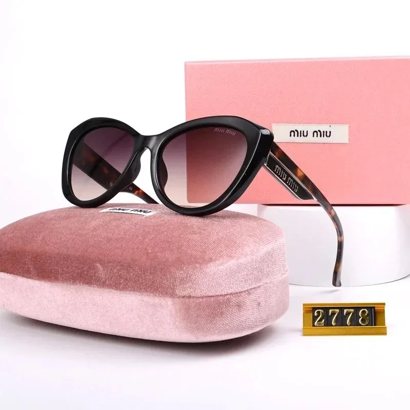 Miu Miu Sunglasses — Photo 5