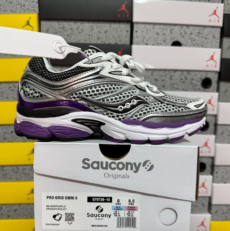 Saucony ProGrid Omni 9 Sneakers — Photo 13