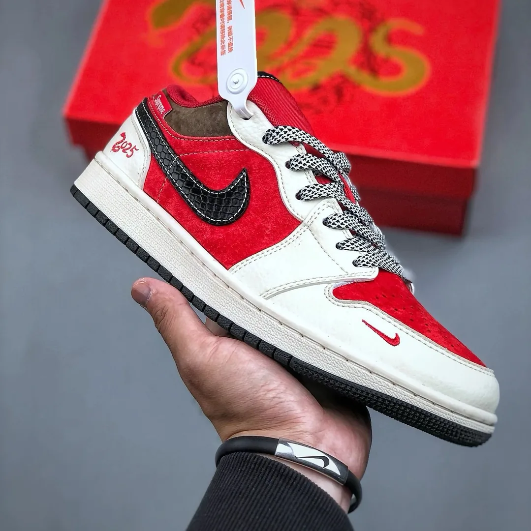 Nike Dunk Sneakers — photo 6