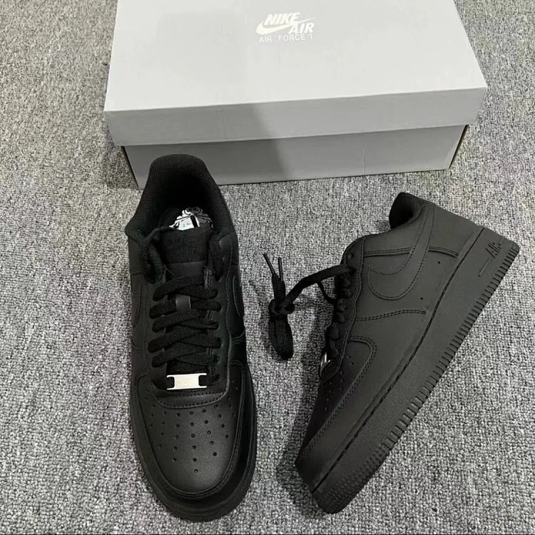 Black Nike Air Force Shoes — photo 3