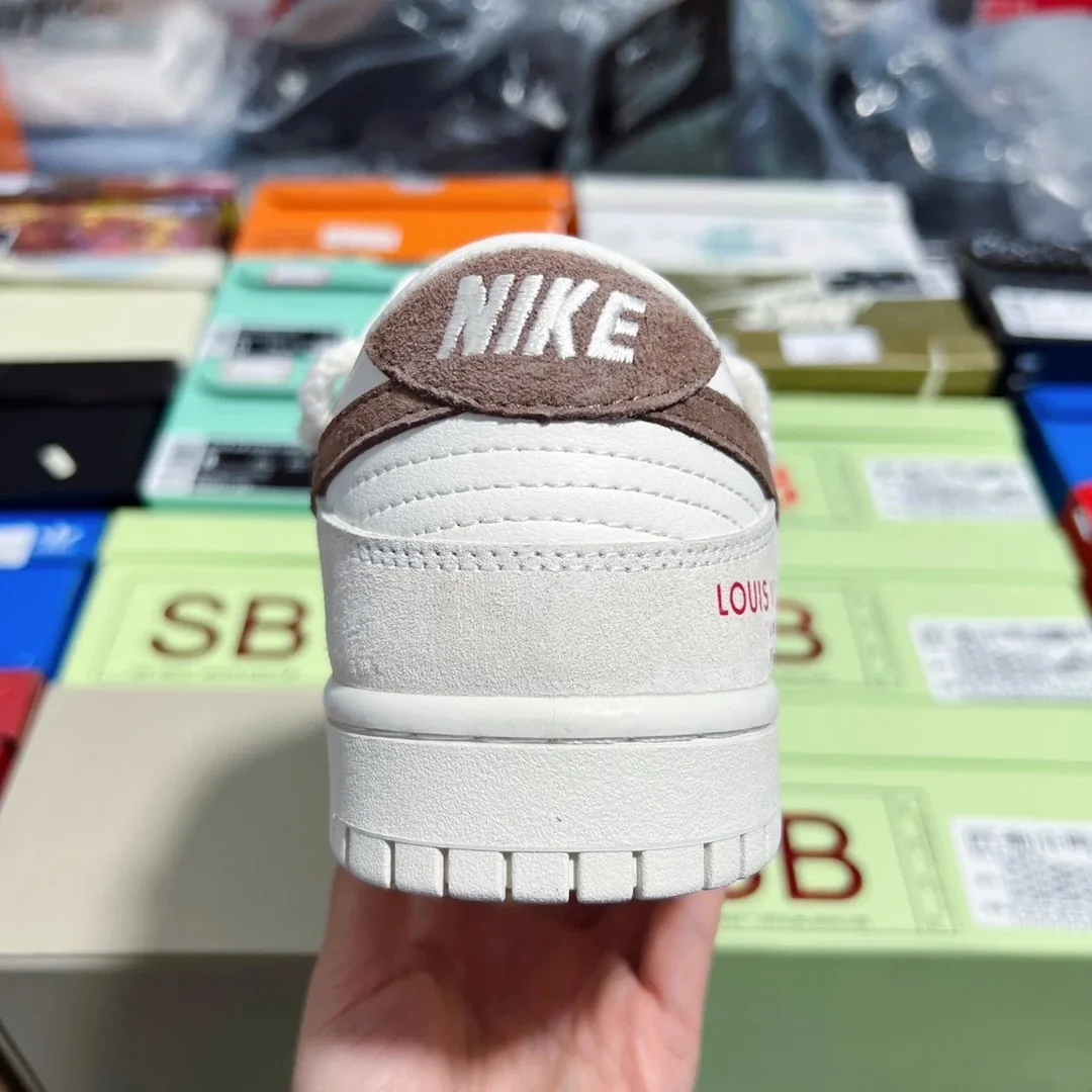Louis Vuitton LV x Nike Dunk Low Brown Anniversary Top Sneak — photo 4