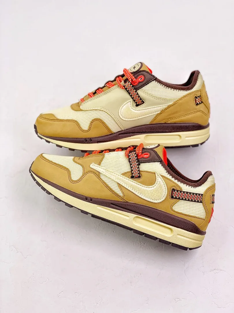 Nike Air Max 1 Cactus Jack — Photo 2
