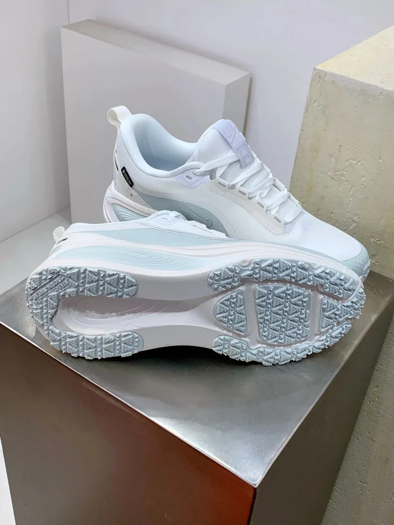 Nike Vomero 18 Zoom — photo 3