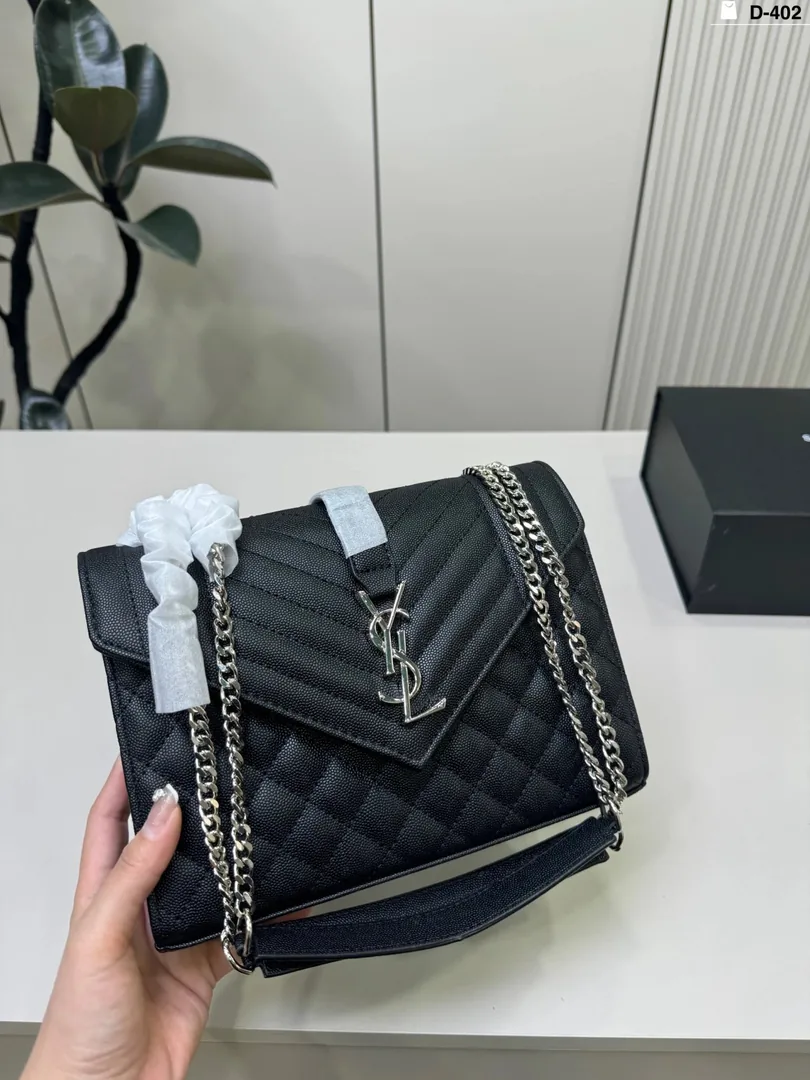 Saint Laurent V Quilted Chain Messenger Bag — photo 8