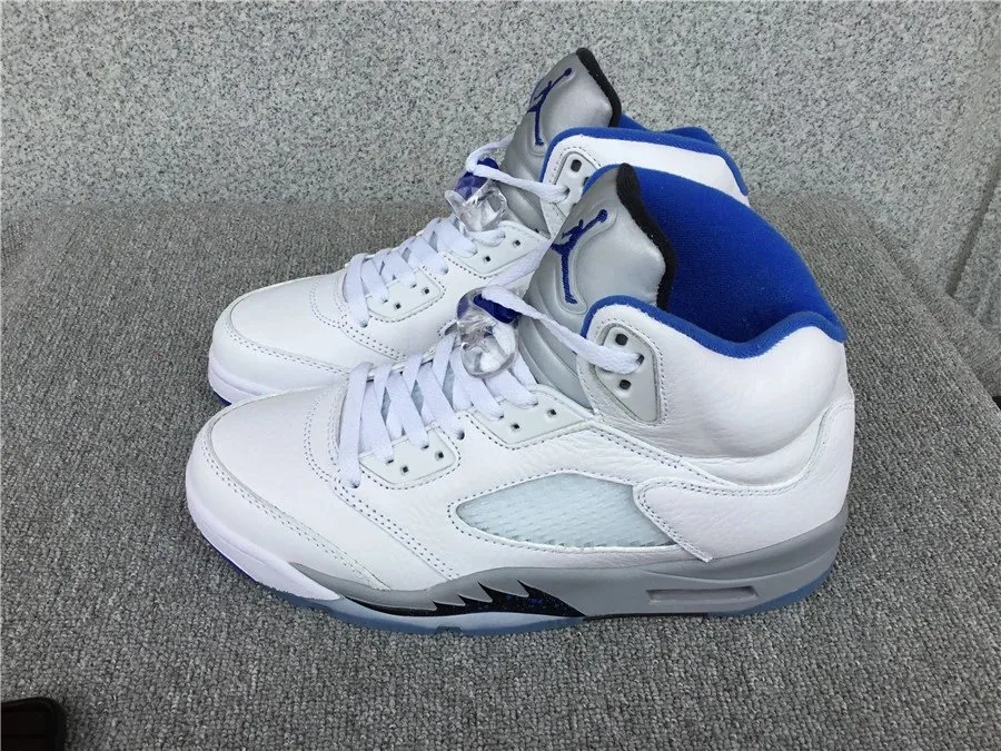 Jordan 5 White Court Sneakers — Photo 2
