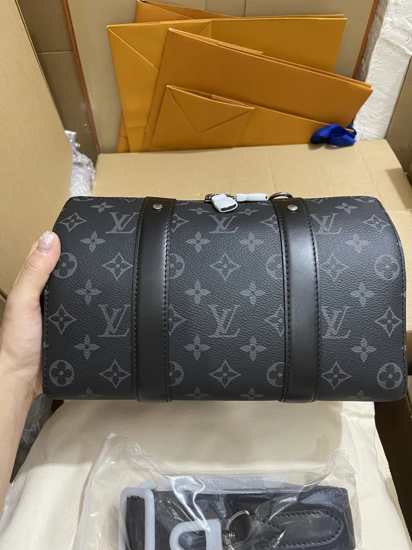 Louis Vuitton Black Pillow Bag M45936 — QC