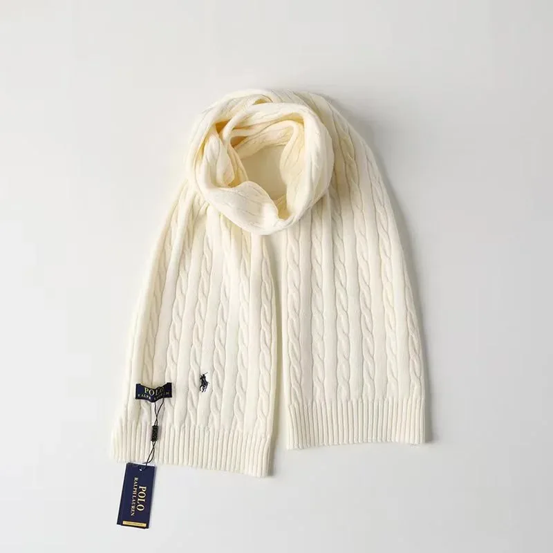Wool Knit Beanie And Scarf — Photo 13