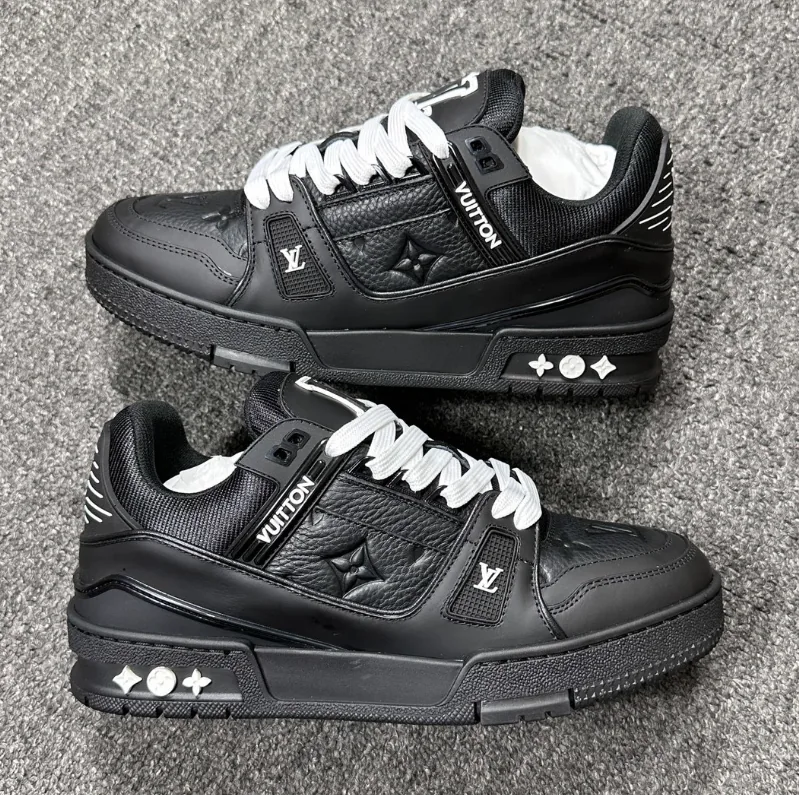 Louis Vuitton LV Trainer Blue White Trainers — Photo 2