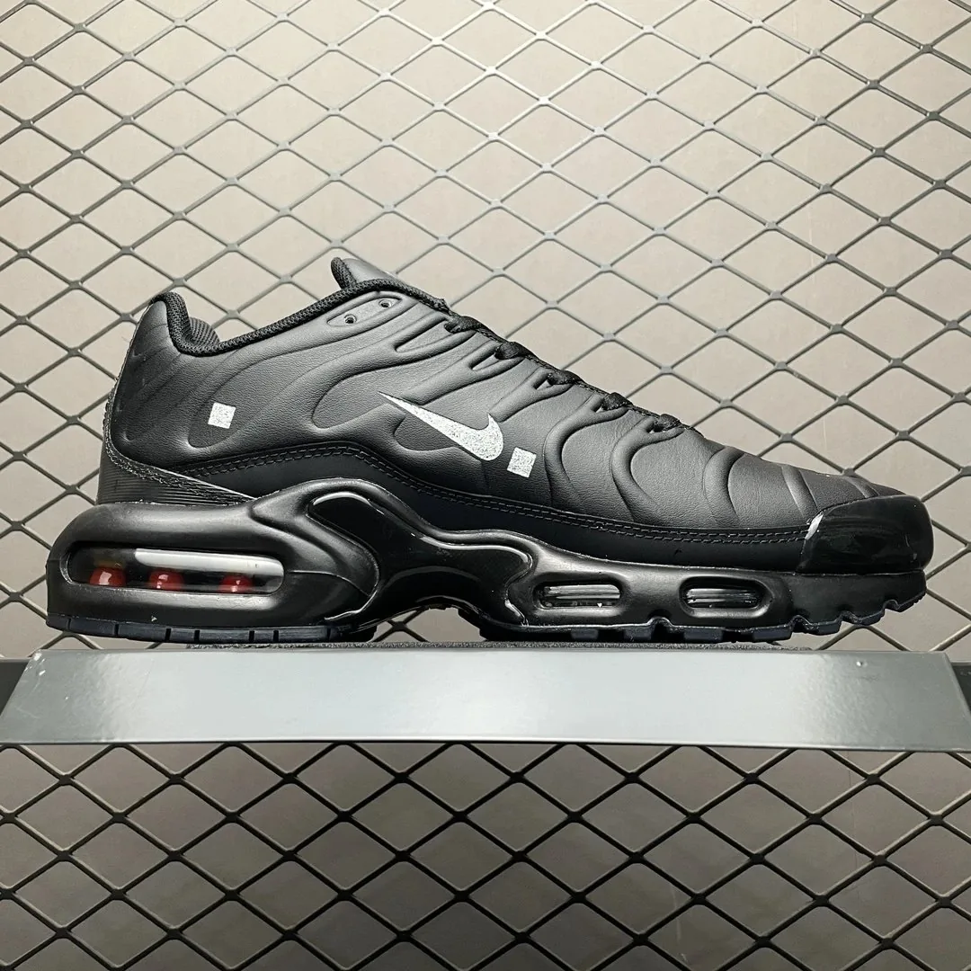 Nike Air Max Plus TN Grey Black Retro Sneakers — Photo 10