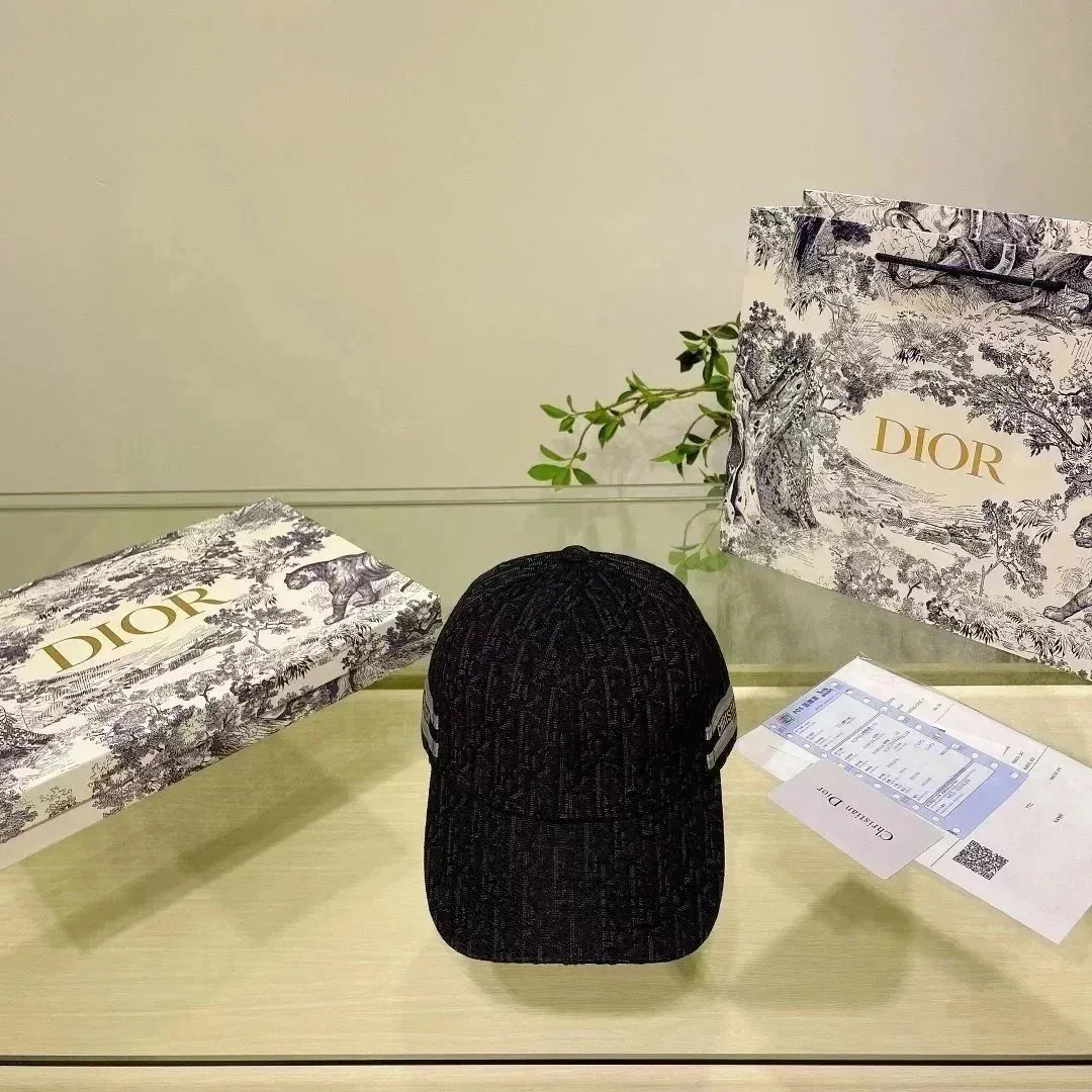 Fendi FF Logo Baseball Cap Collection — Photo 9