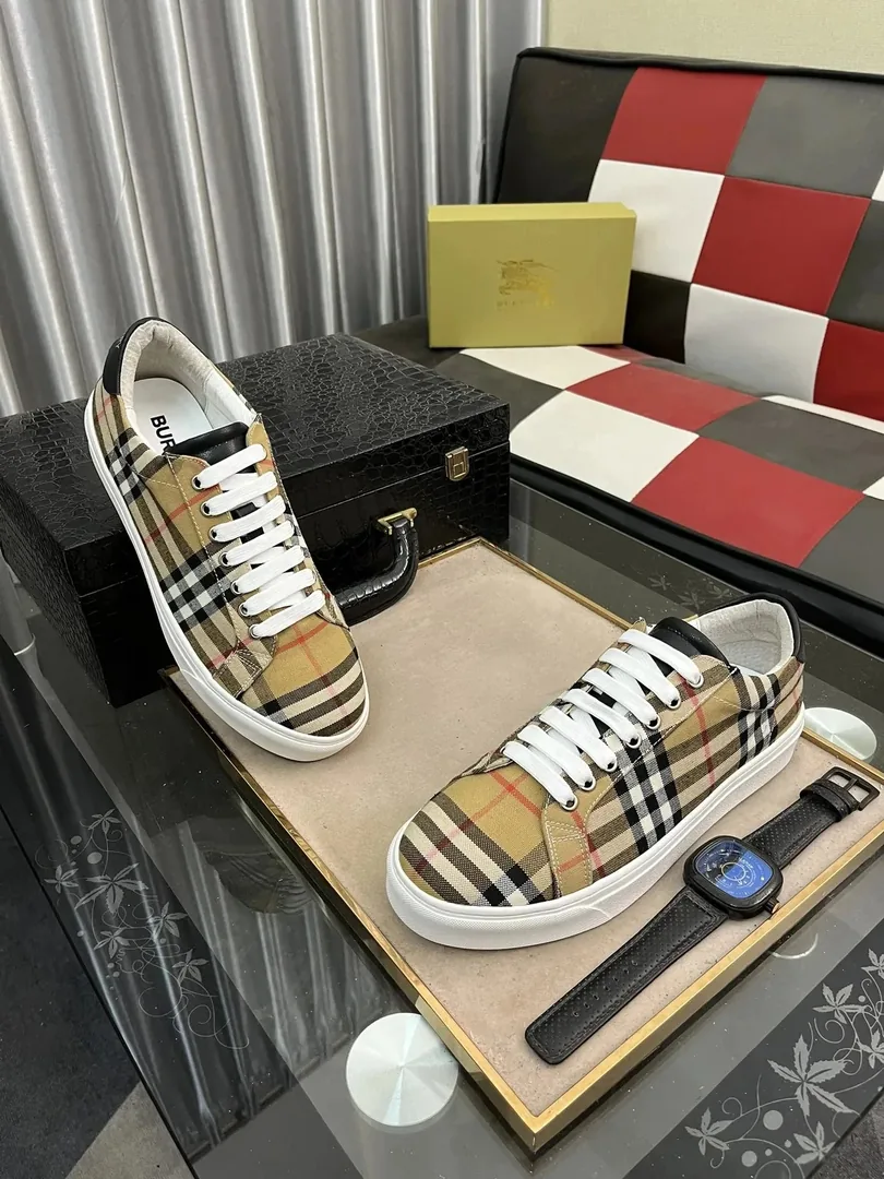Burberry Balenciaga Skate Shoes — Photo 3