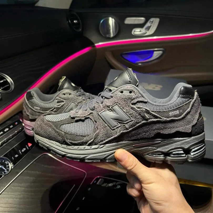 New Balance 2002R Deconstructed Runners — QC