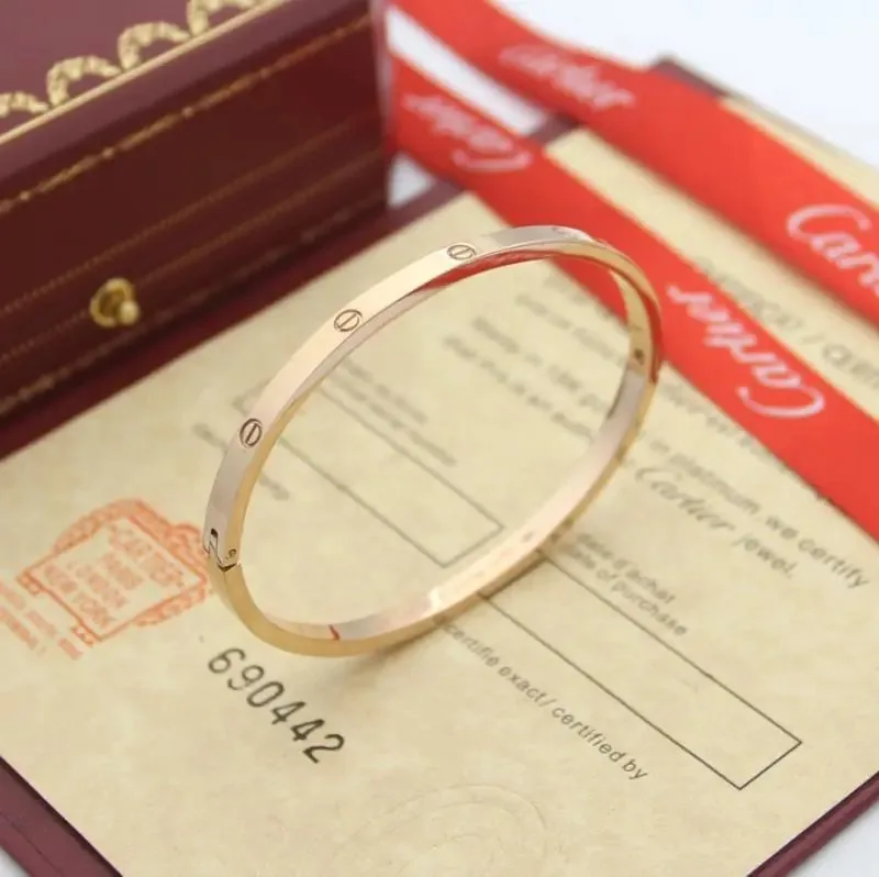 Bracelet — QC
