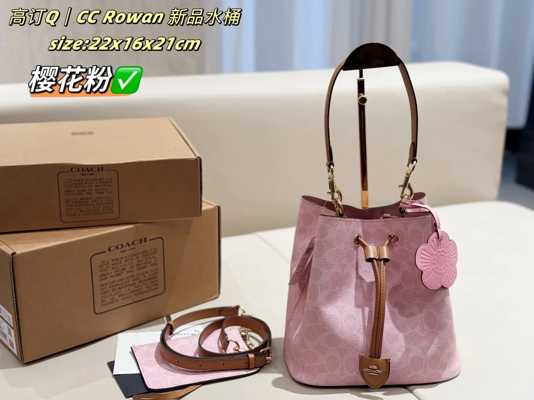Coach Bucket Bag — photo 5