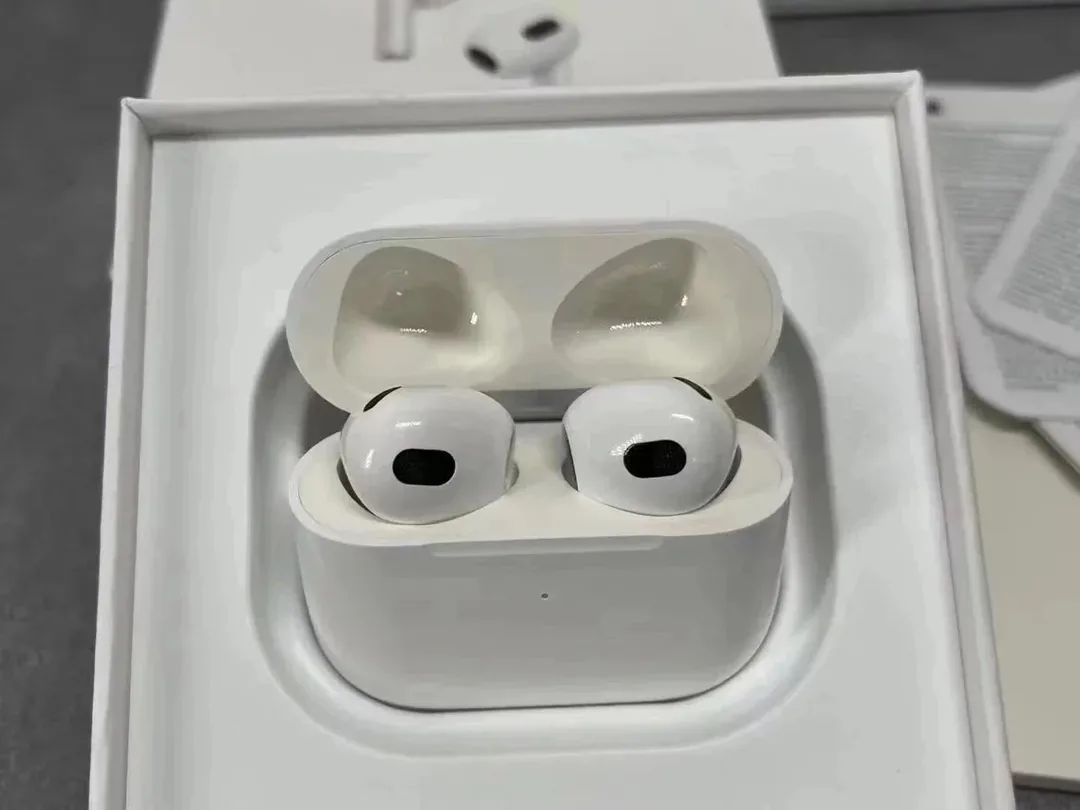Wireless Earbuds Gen 3 — Photo 3