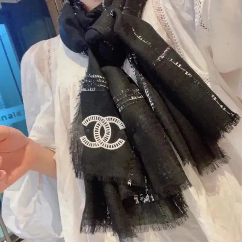 Chanel Scarf — photo 4