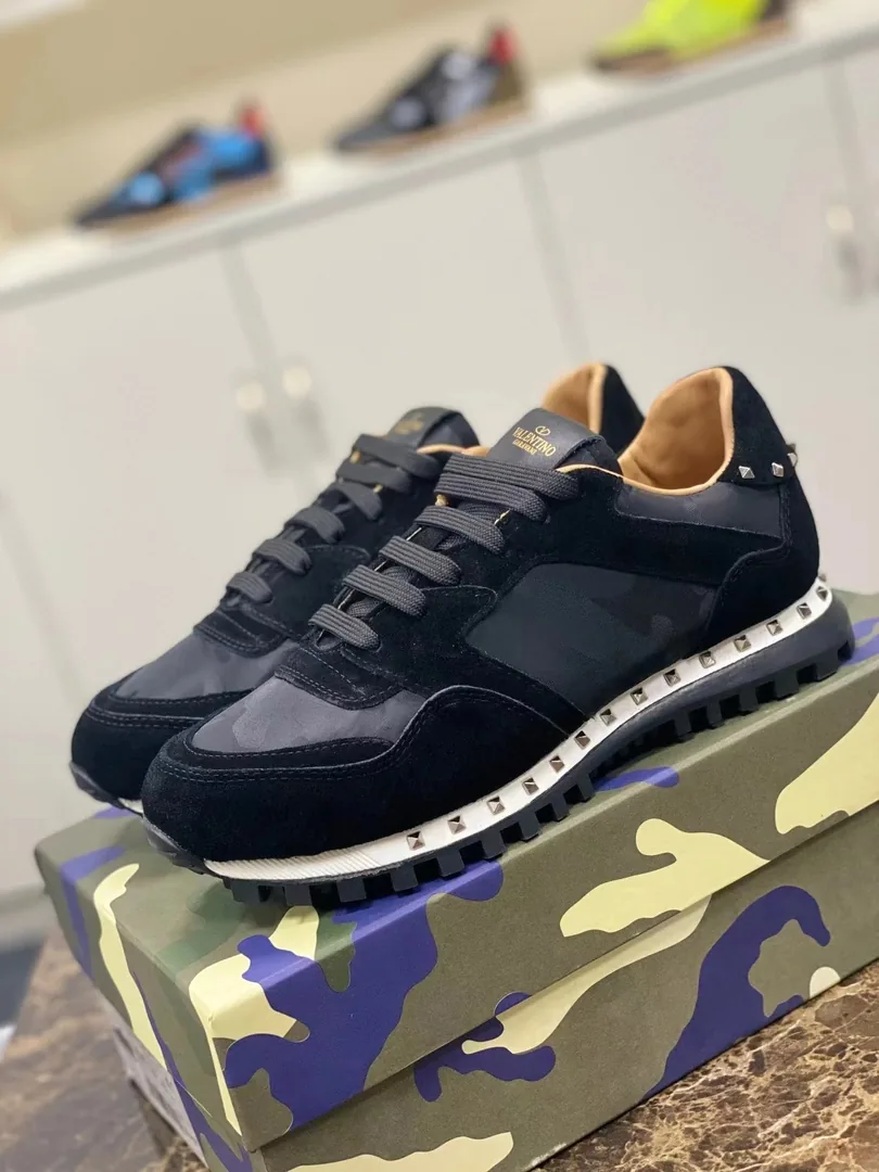 Valentino Rockrunner Stud Sole Sneaker — photo 9