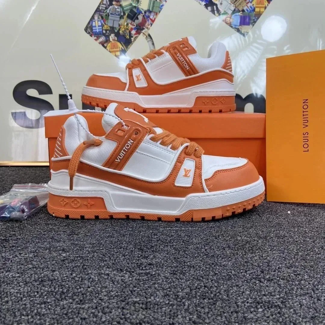 Louis Vuitton LV Trainer White Lace-Up Sneakers — Photo 4