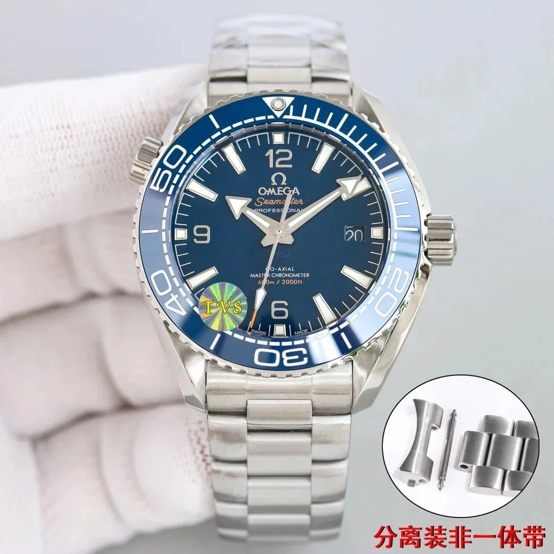 Rolex Rose Gold Blue Dial Rubber Strap Watch — Photo 6