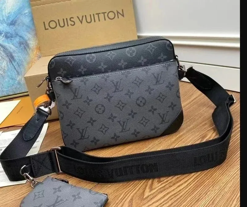 Leather Crossbody Shoulder Bag — QC