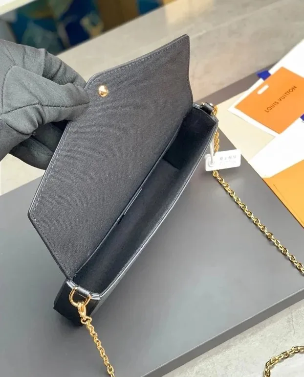 Louis Vuitton Felicie Pochette — photo 7